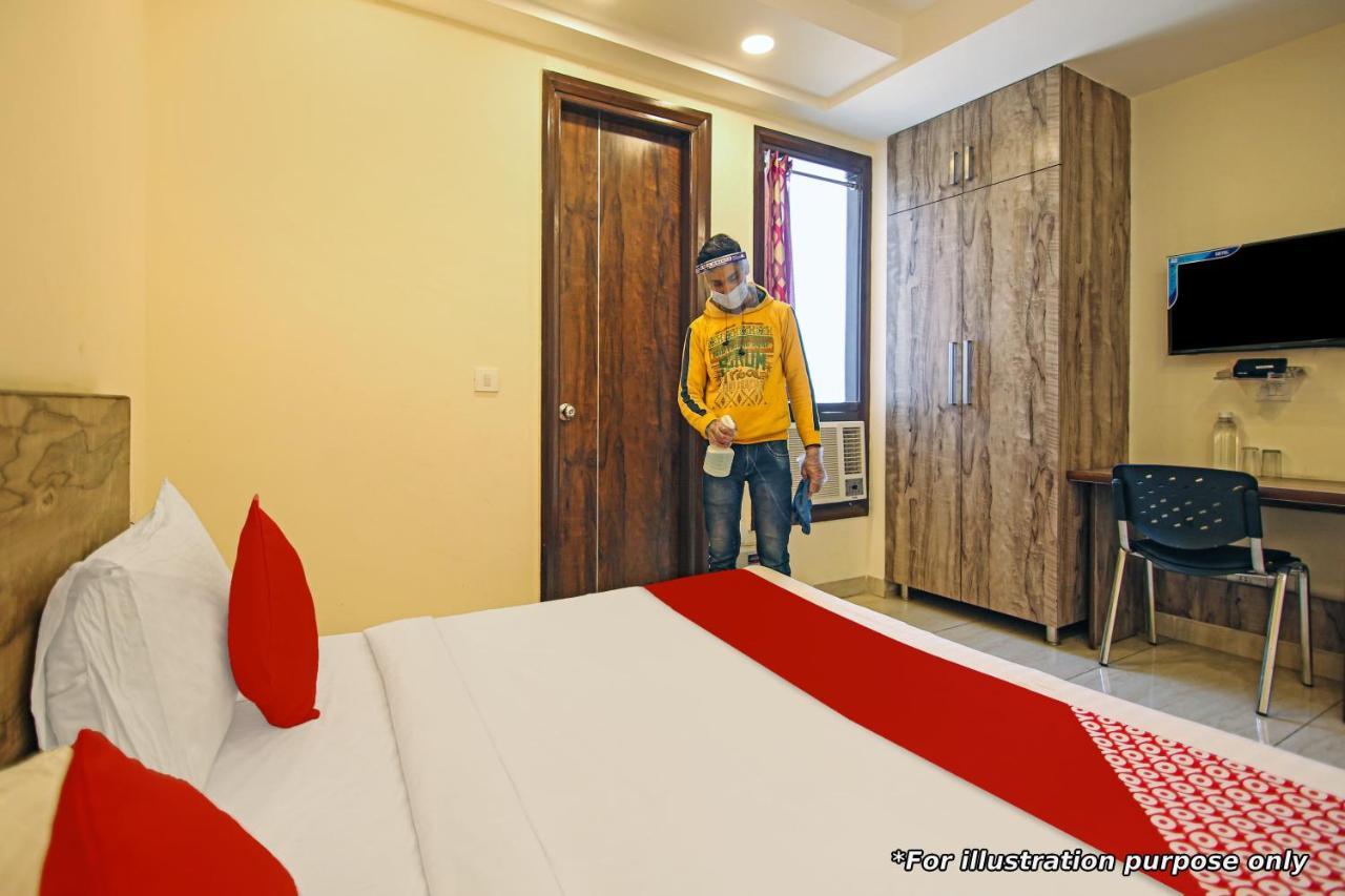 Super Hotel O Hotel Gold Star Nowe Delhi Zewnętrze zdjęcie
