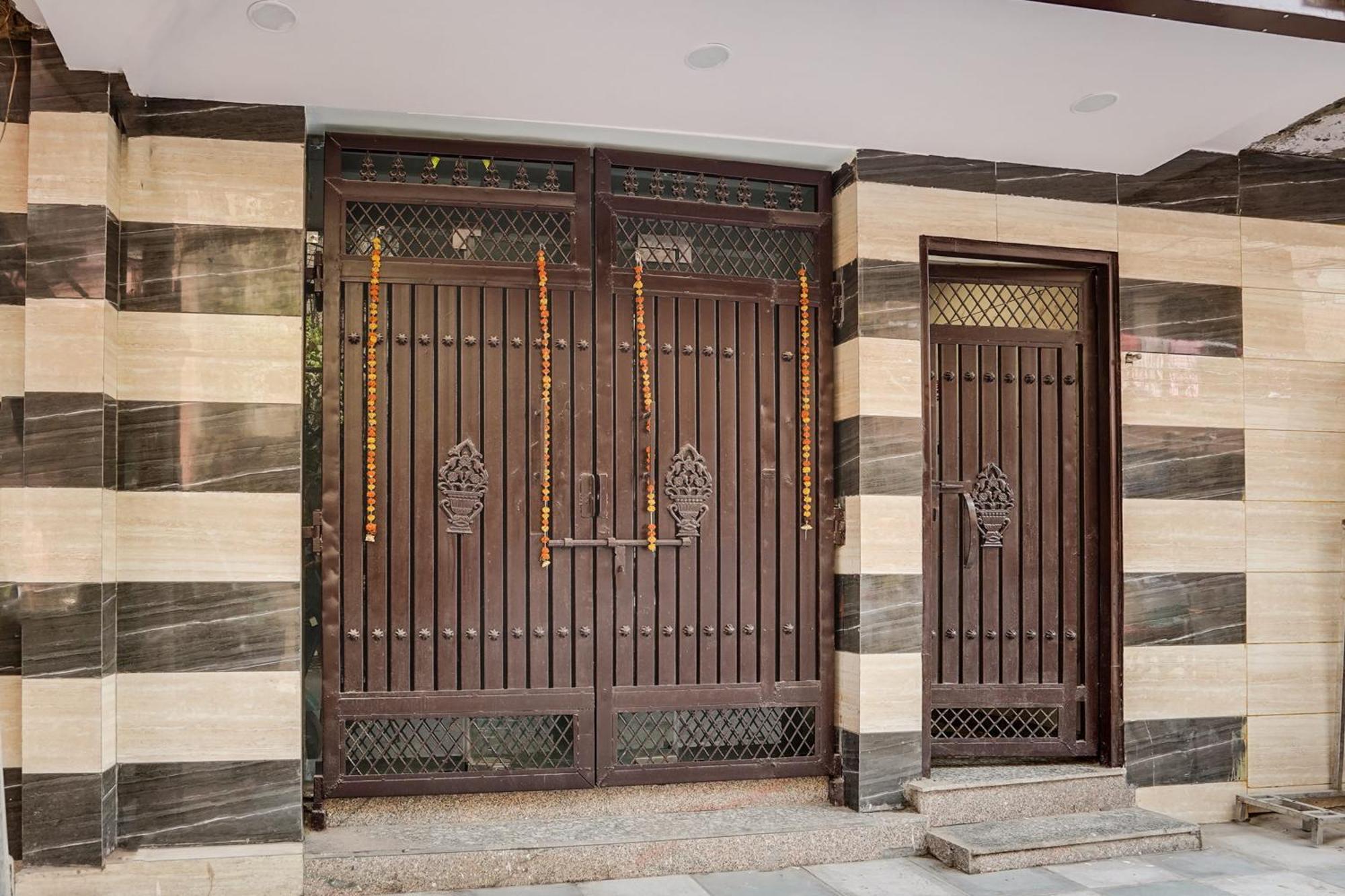 Super Hotel O Hotel Gold Star Nowe Delhi Zewnętrze zdjęcie