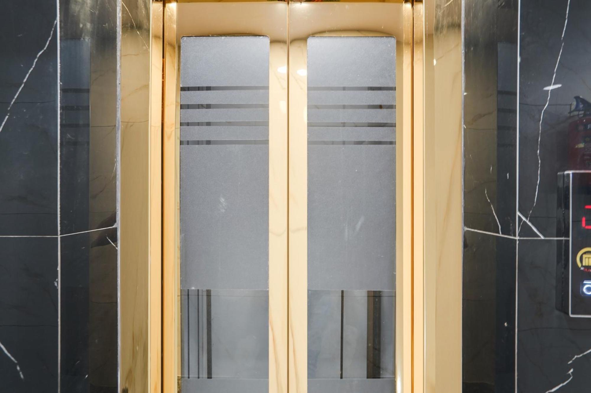 Super Hotel O Hotel Gold Star Nowe Delhi Zewnętrze zdjęcie